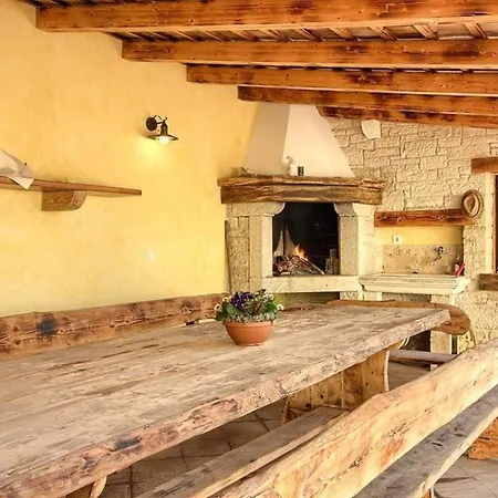 Mit Privatpool Fuer 12 Personen Ca 200 Qm In Orbanici, Istrien Binnenland Von Istrien Dom wakacyjny *