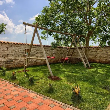 Mit Privatpool Fuer 12 Personen Ca 200 Qm In Orbanici, Istrien Binnenland Von Istrien Dom wakacyjny Orbanići